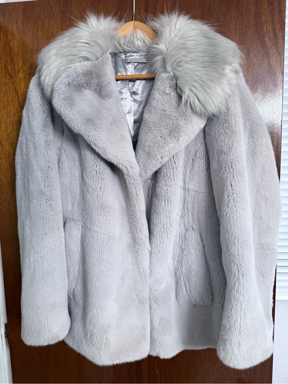 Diane Von Furstenberg Silver Gray Faux Fur Coat Maggie Size M EUC